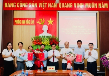 RA MẮT CÁC CÂU LẠC BỘ DÂN CA VÍ, GIẶM NGHỆ TĨNH VÀ CÂU LẠC BỘ THƠ TRÊN ĐỊA BÀN PHƯỜNG NAM HỒNG LĨNH