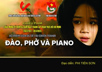 Trung tâm Văn hoá, Điện ảnh và Xúc tiến du lịch phối hợp tổ chức chiếu phim truyền thống cách mạng