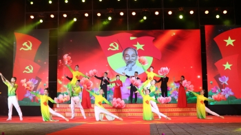 Phối hợp tổ chức chương trình nghệ thuật Mừng Đảng - mừng Xuân Giáp Thìn 2024